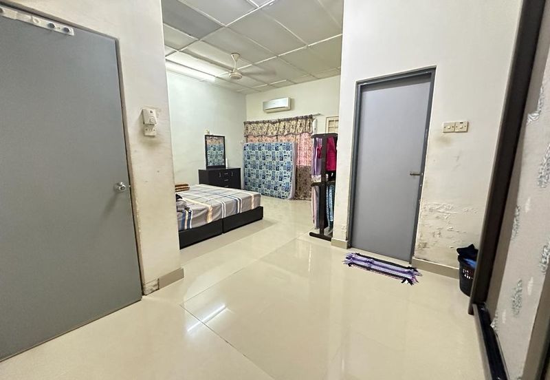 SL7, Bandar Sungai Long