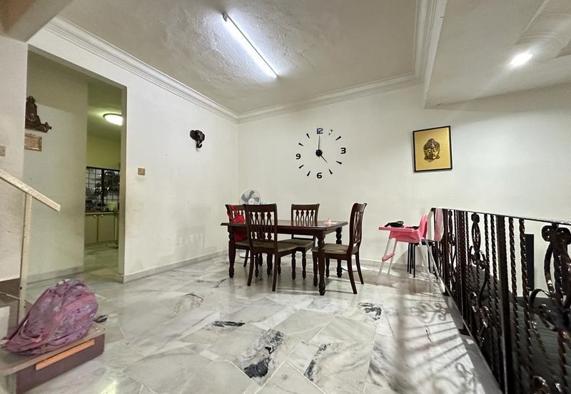 SL7, Bandar Sungai Long