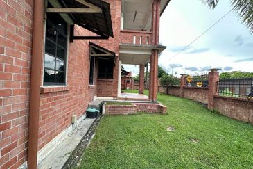 SL 13, Bandar Sungai Long