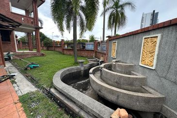 SL 13, Bandar Sungai Long