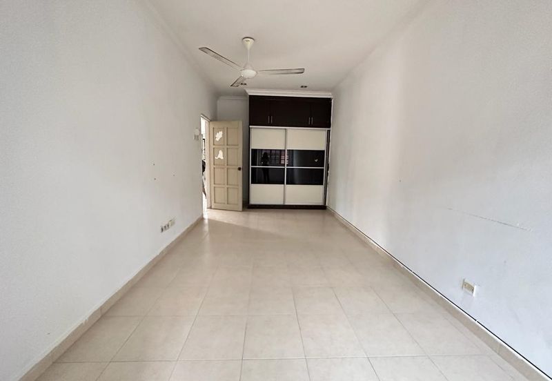 SL 13, Bandar Sungai Long