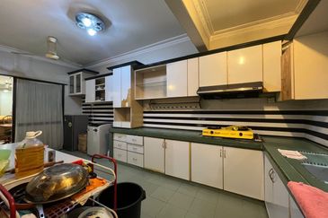 SL 2, Bandar Sungai Long