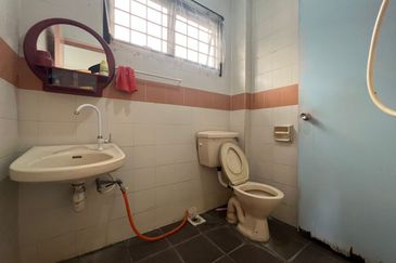 SL 2, Bandar Sungai Long