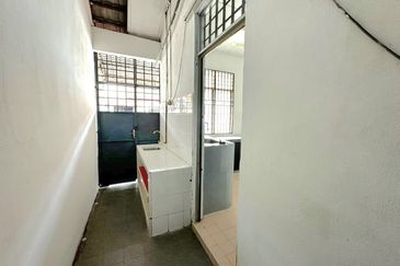 Single Storey House For Sale, Jln Badik, Taman Puteri Wangsa, Ulu Tiram, Johor 