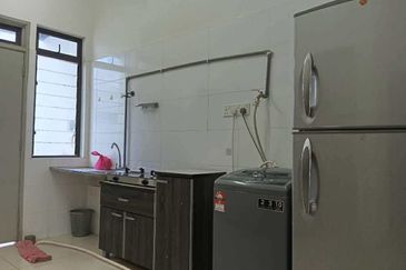 Double Storey House, Jln Perjiranan 9/2,Taman Bandar Dato Onn 