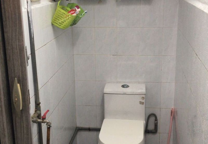 Double Storey low cost house For Sale, Tmn Johor Jaya, Jln Ros merah ,Johor Bahru 