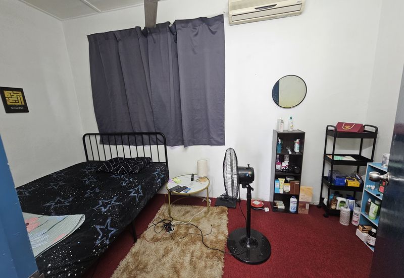 Double Storey low cost house For Sale, Tmn Johor Jaya, Jln Ros merah ,Johor Bahru 