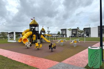 Tmn Sri Penawar, Jln Lavender, Double Storey House For Sale ,Desaru ,Kota Tinggi 