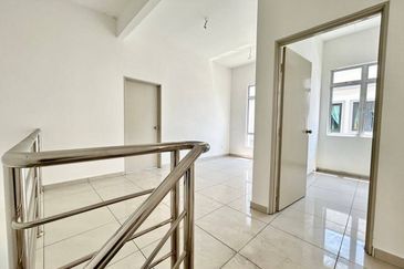 Tmn Kempas Utama, Jln Kempas Utama 1/××, 2.5 Storey Cluster House For Sale