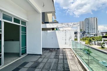 Tmn Kempas Utama, Jln Kempas Utama 1/××, 2.5 Storey Cluster House For Sale