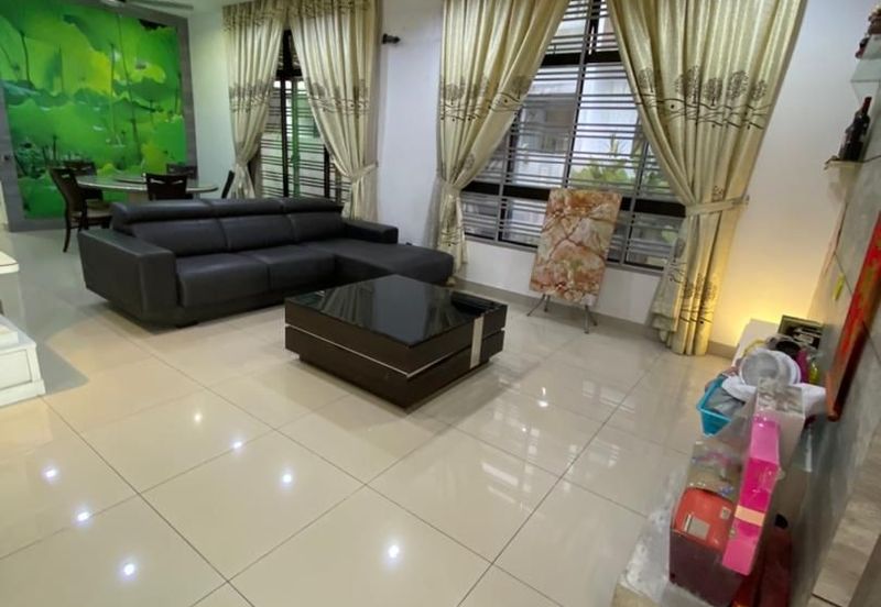 Tmn Setia Indah, Double Storey Cluster House For Rent,Johor Bahru 