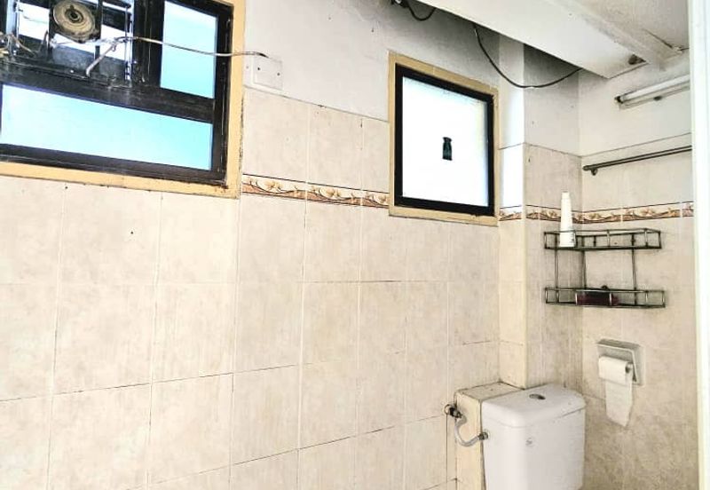 Medium Cost Flat For Sale, Tmn Pelangi Indah, Jln Cantik ,Ulu Tiram 