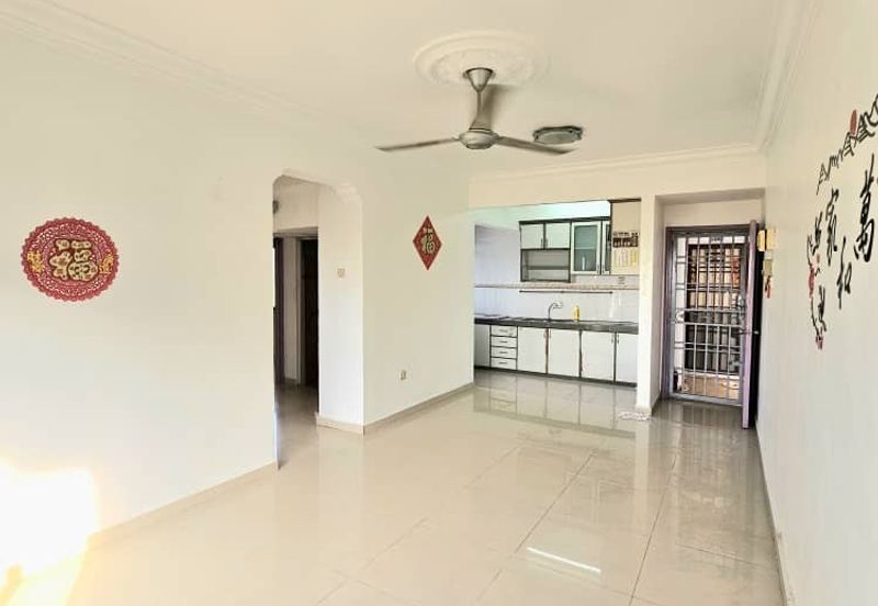 Medium Cost Flat For Sale, Tmn Pelangi Indah, Jln Cantik ,Ulu Tiram 