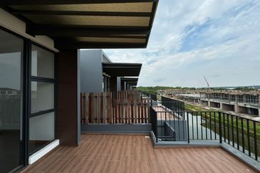 3 Storey Grand Canal House, Senibong Cove WaterWay Residences, Masai