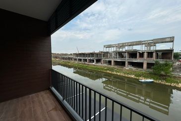 3 Storey Grand Canal House, Senibong Cove WaterWay Residences, Masai