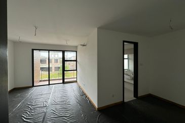 3 Storey Grand Canal House, Senibong Cove WaterWay Residences, Masai