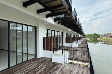 3 Storey Grand Canal House, Senibong Cove WaterWay Residences, Masai