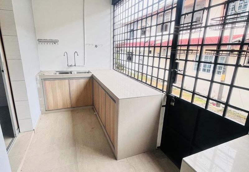 Double Storey House For Rent, Jln Anggerik, Taman Johor Jaya