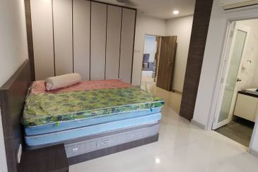 Double Storey Corner House For Rent, Jln EJ 9, Taman Ehsan Jaya 