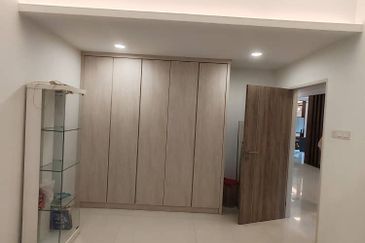 Double Storey Corner House For Rent, Jln EJ 9, Taman Ehsan Jaya 