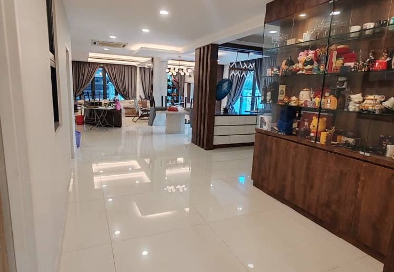 Double Storey Corner House For Rent, Jln EJ 9, Taman Ehsan Jaya 