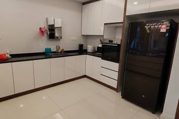 Double Storey Corner House For Rent, Jln EJ 9, Taman Ehsan Jaya 