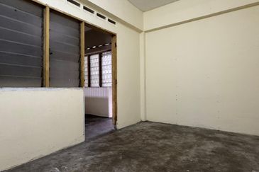 Senai Saleng 3 Storey Shop Lot For Sale, Jln Selangat ,Tmn Saleng Jaya,Senai,Kulai