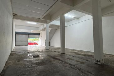 Senai Saleng 3 Storey Shop Lot For Sale, Jln Selangat ,Tmn Saleng Jaya,Senai,Kulai