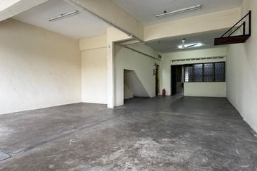 Senai Saleng 3 Storey Shop Lot For Sale, Jln Selangat ,Tmn Saleng Jaya,Senai,Kulai