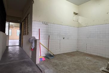 Senai Saleng 3 Storey Shop Lot For Sale, Jln Selangat ,Tmn Saleng Jaya,Senai,Kulai