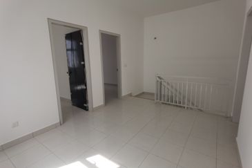 Erica Meridin East,Pasir Gudang, Double Storey End-Lot House For Sale 