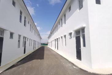 Erica Meridin East,Pasir Gudang, Double Storey End-Lot House For Sale 