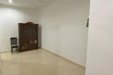 Taman Desarina, Kuala Kedah - Teres Setingkat - For Sale - Fully Renovated