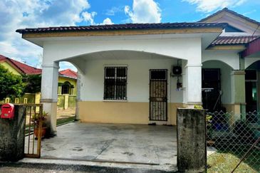Taman Jalai Jaya, Kepala Batas, Kedah - Rumah SemiD - For Sale - Tanah Tepi Luas