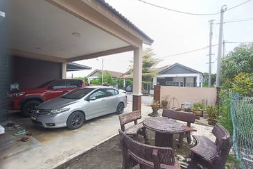 Taman Dermaga Jaya Fasa 2, Kuala Kedah | Semi-D Setingkat | Renovated & Bawah Market Value