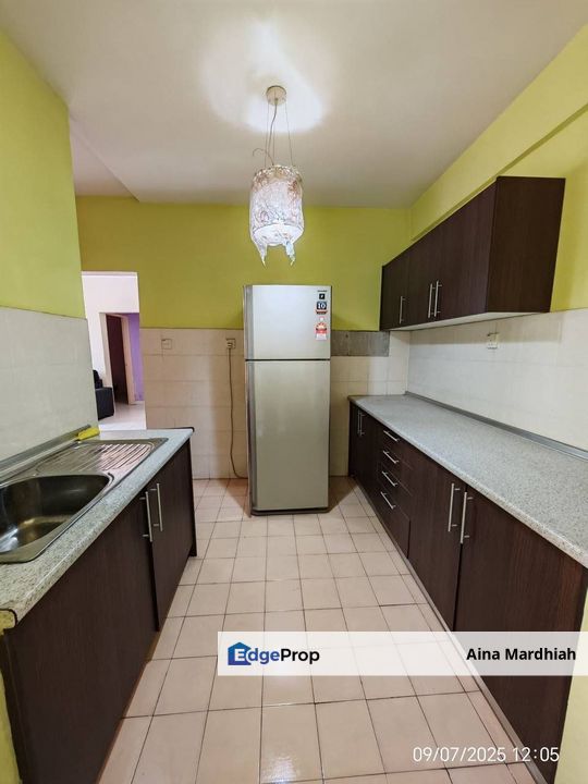 Apartment Laguna Biru Rawang FOR SALE - Hot Deal! Strategic Location, Selangor, Rawang