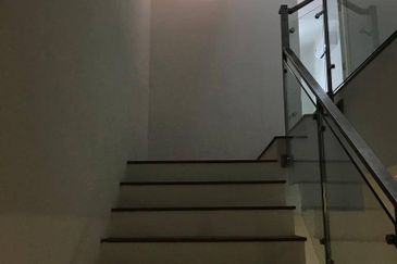 Lake Point Residence