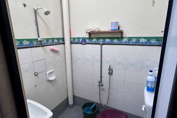 Persiaran Puncak Alam 6 