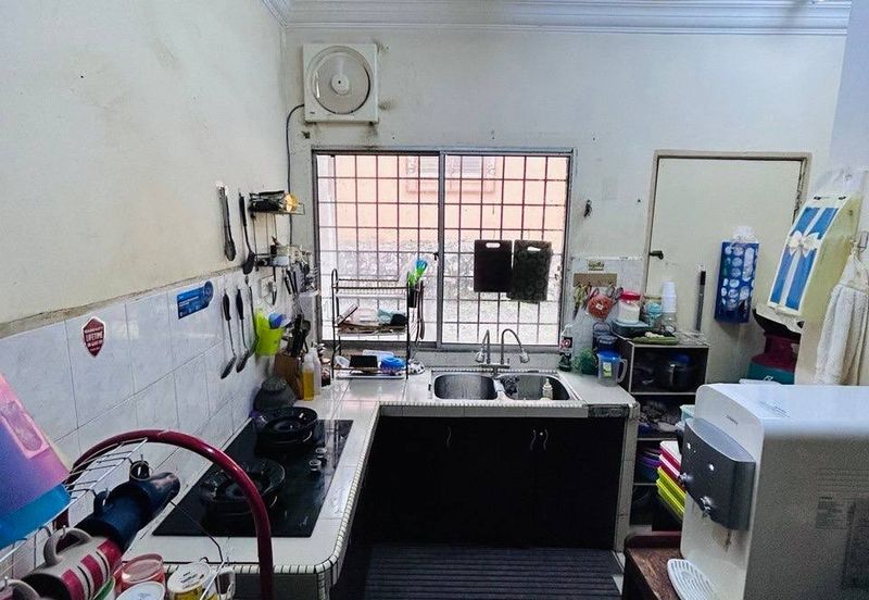 Persiaran Puncak Alam 6 