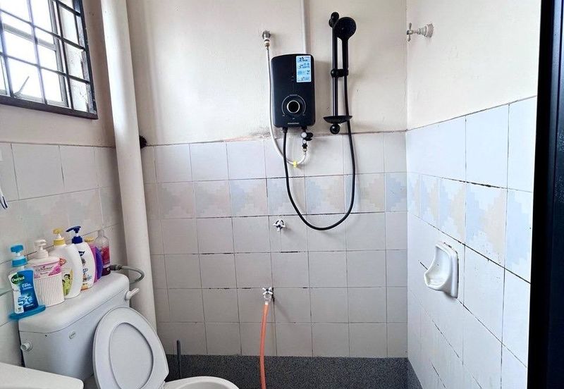 Persiaran Puncak Alam 6 