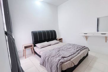 Puncak Hijauan (Hijauan Heights)