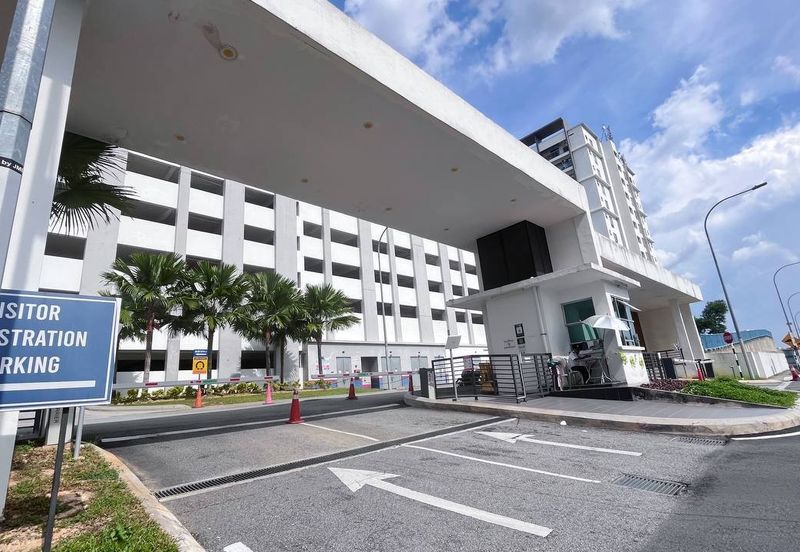 Puncak Hijauan (Hijauan Heights)