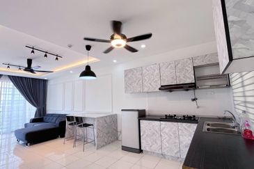 Puncak Hijauan (Hijauan Heights)