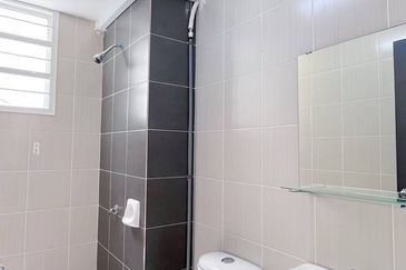 Puncak Hijauan (Hijauan Heights)