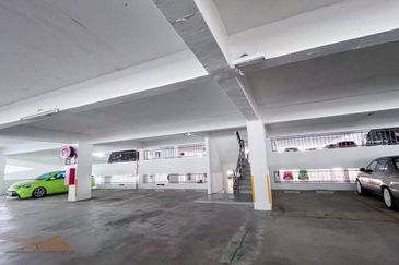 Puncak Hijauan (Hijauan Heights)