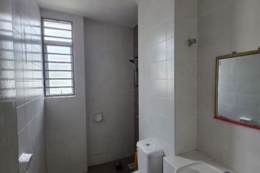 Taman Tasik Semenyih (Lake Residence)