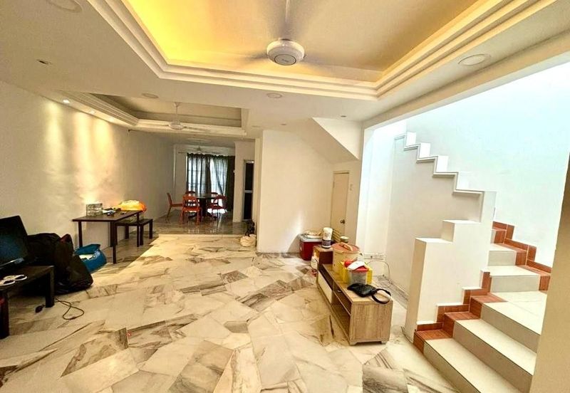 Persiaran Puncak Alam 1 