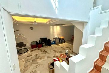 Persiaran Puncak Alam 1 