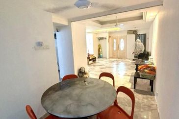 Persiaran Puncak Alam 1 