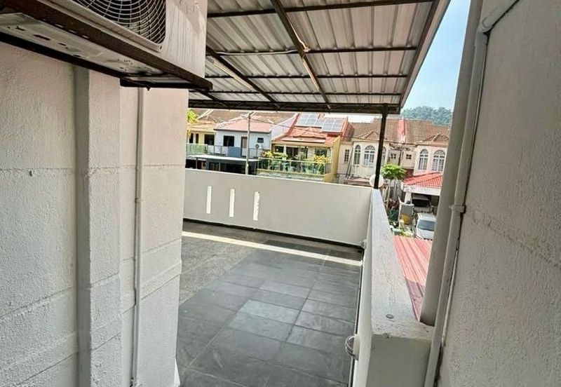 Persiaran Puncak Alam 1 